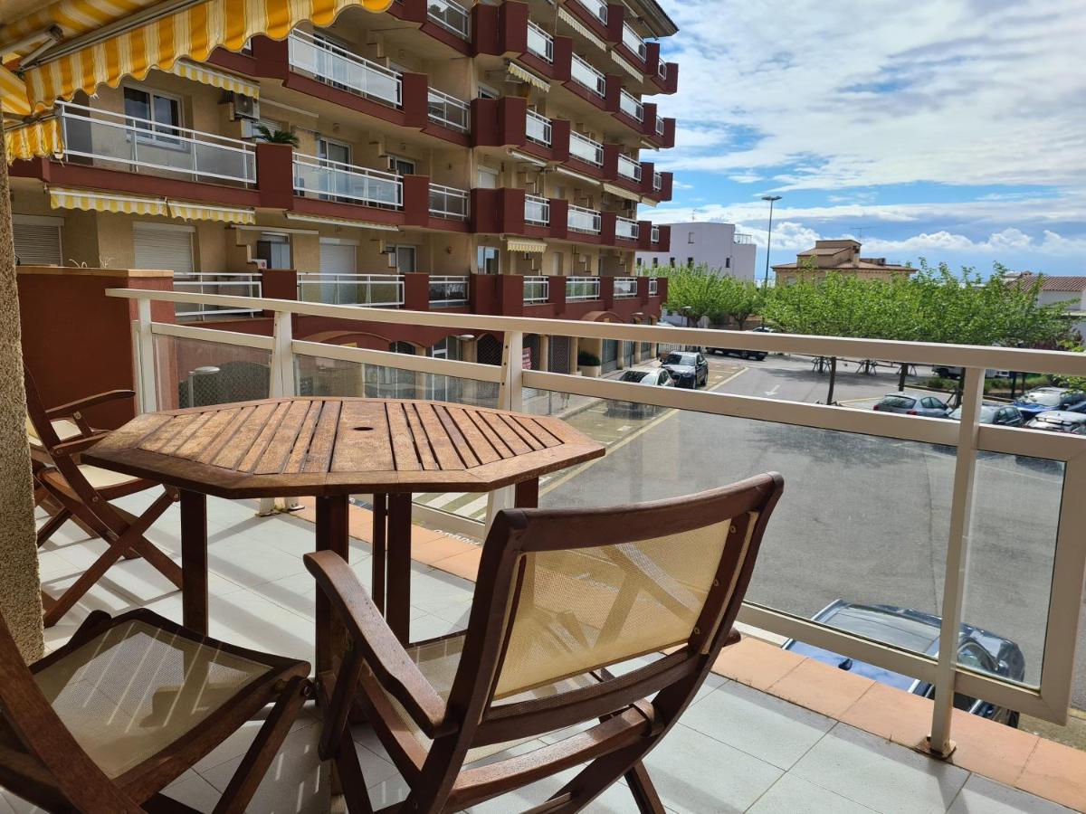 Acogedor Apartamento Vistas Al Mar Roses Exterior photo